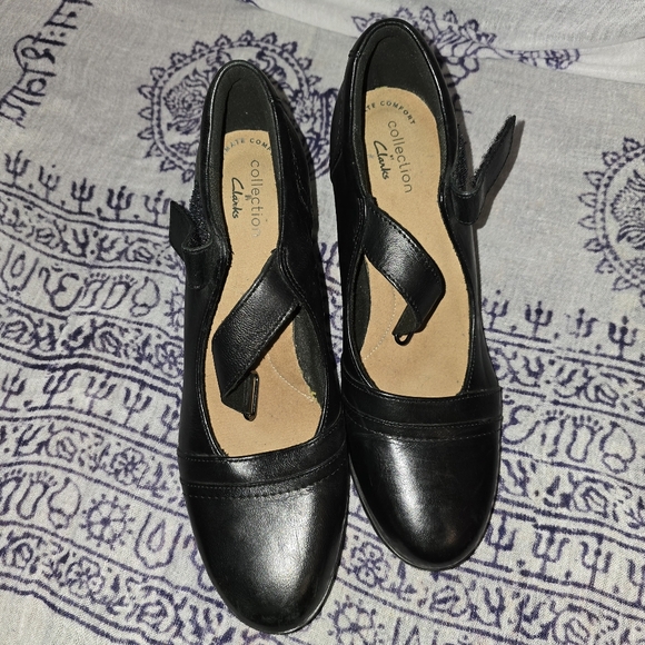 Designer Black Women's Heels - Picture 4 of 5